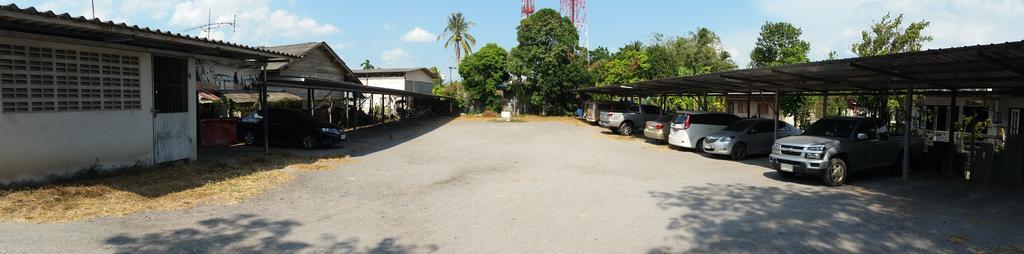 Charoen Apartment Hotel Trang Exterior foto