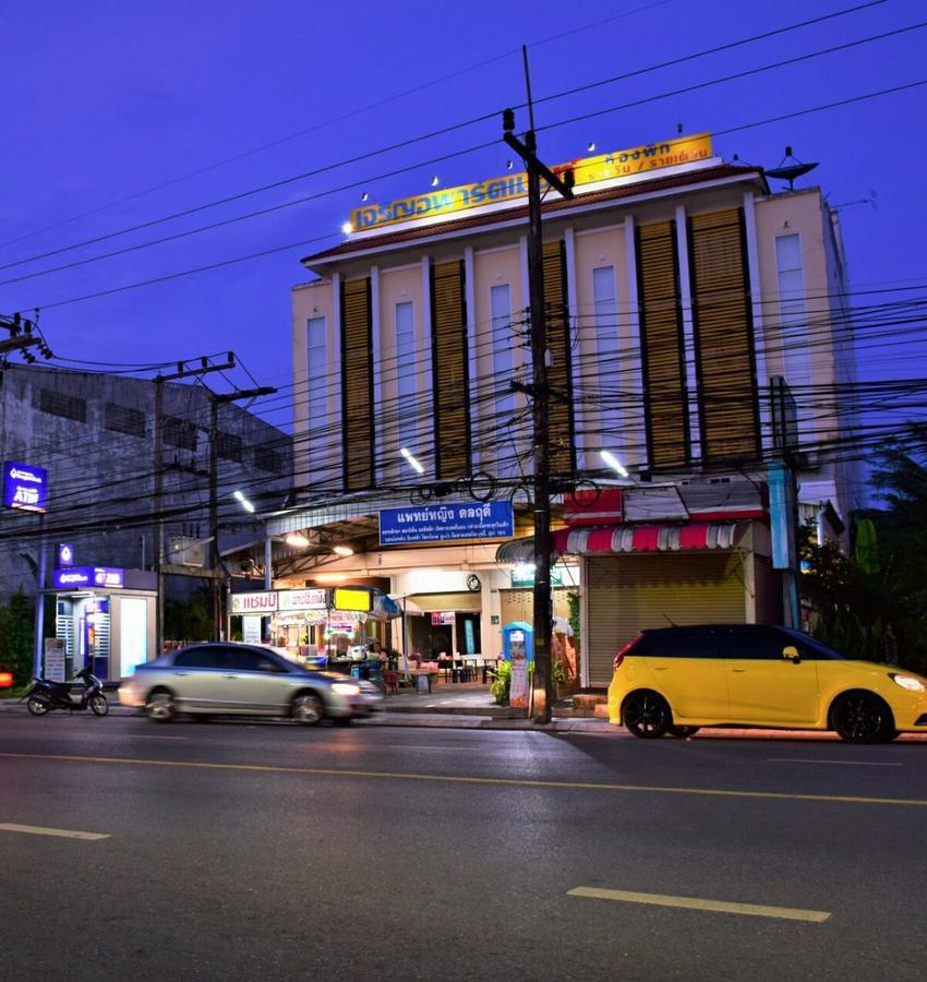 Charoen Apartment Hotel Trang Exterior foto